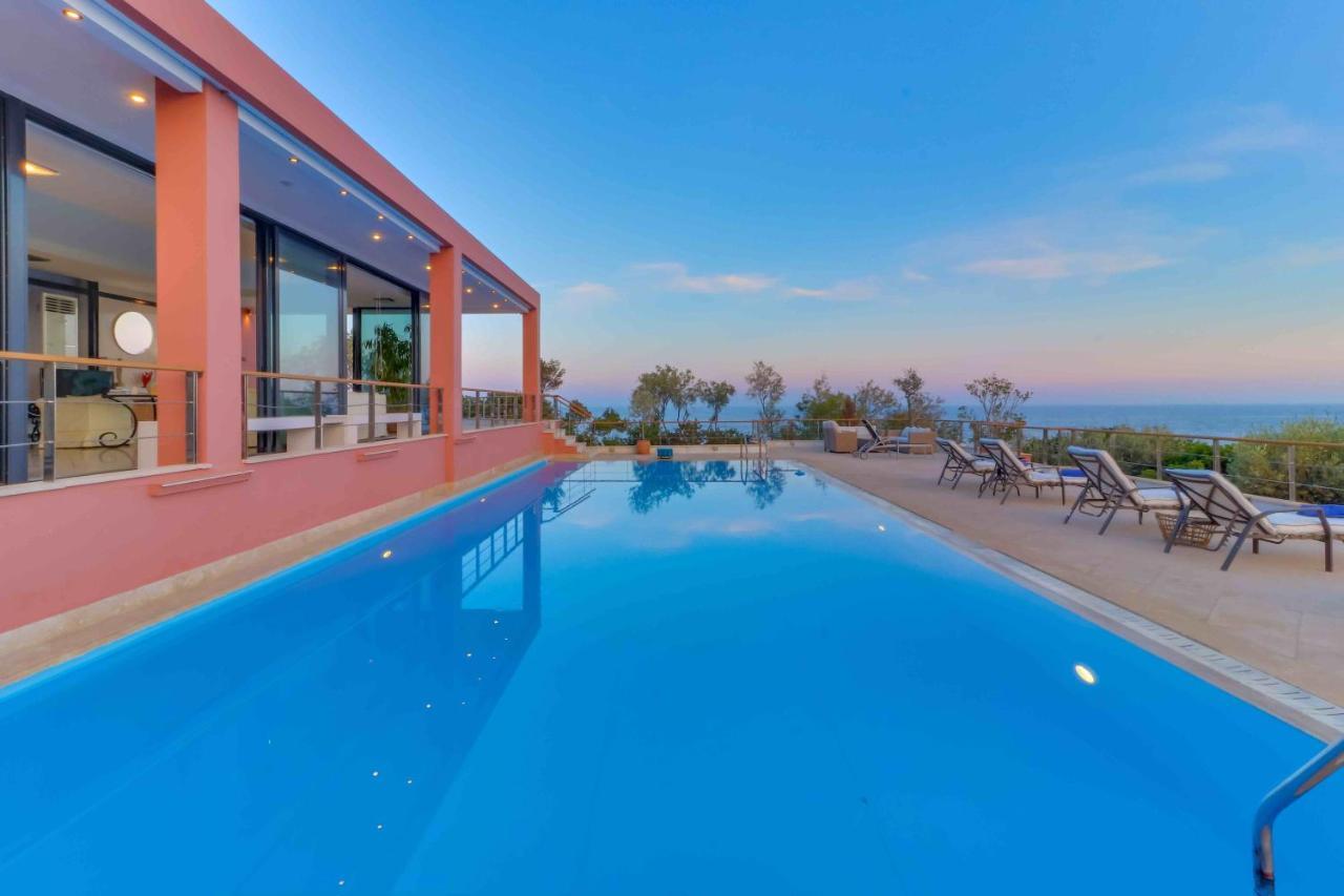 Black Diamond Beachfront Pool Villa Pasithea In Sounio, Athens Szúnio Kültér fotó
